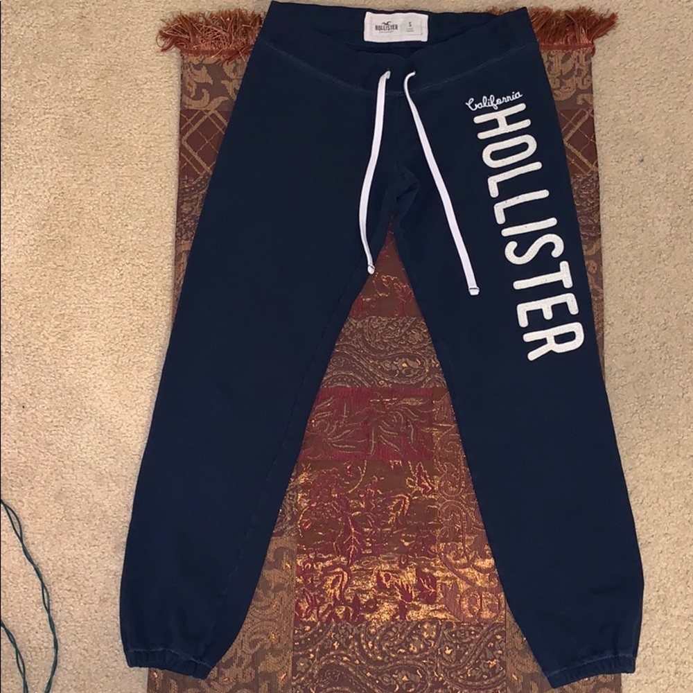 hollister navy blue joggers